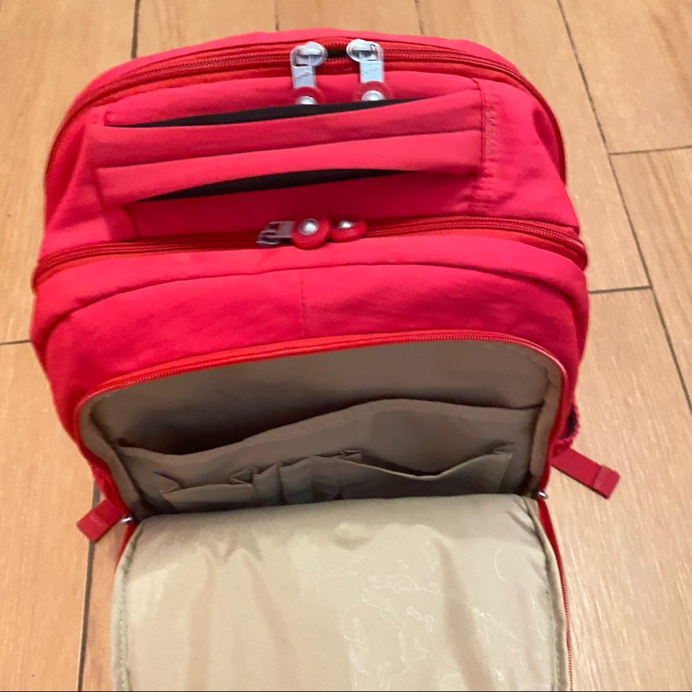 NWOT Big Pink Backpack w/ laptop pocket - Picture 5 of 13